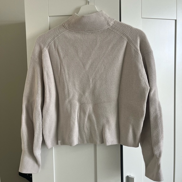 Lululemon Women's Cream Turtleneck Sweater - Picture 2 of 4